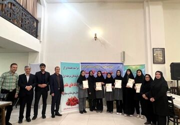 تجلیل از معاونین و مربیان پرورشی نمونه آشخانه