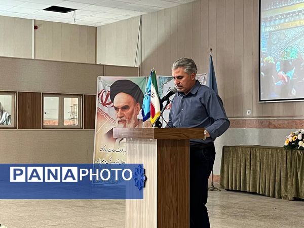 مراسم تجلیل از روشا اکبری برنده مدال طلای شطرنج مدارس جهان در شهرستان نیشابور 