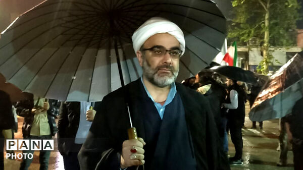 پنجاه و دوشب اقتدار،وفاداری وایستادگی