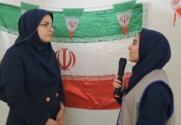 شور و هیجان ملی در  مدرسه نوین‌آفرین رودهن در آستانه دهه فجر 
