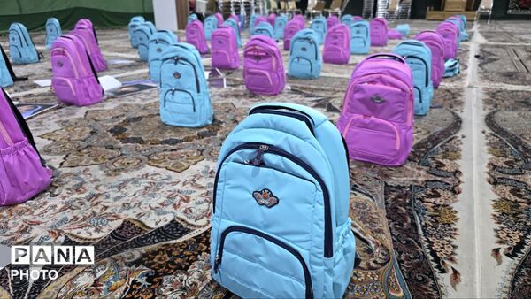 اجتماع دانش آموزان اصفهانی به مناسبت آغاز سال تحصیلی
