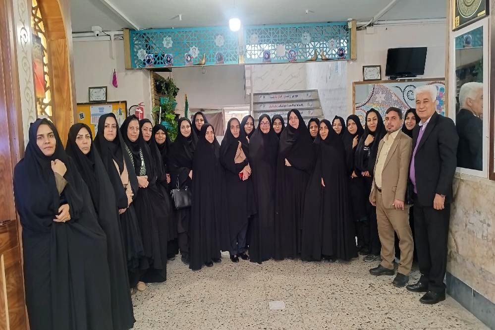 تجربه‌گردانی مدرسه شاهد شهدای وحدت در مشهد