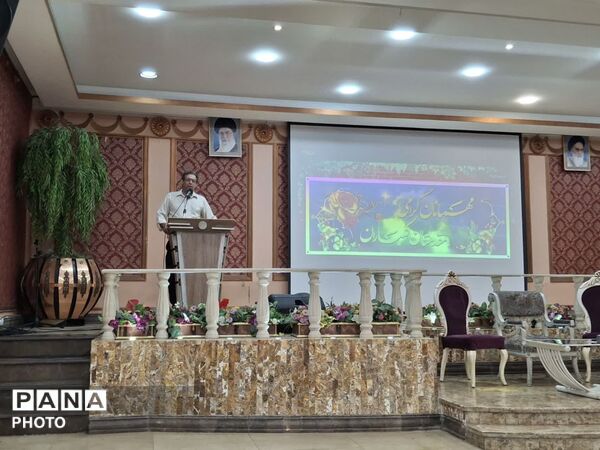  مدیران ابتدایی و مسئولان منطقه ۴ به استقبال سال تحصیلی رفتند