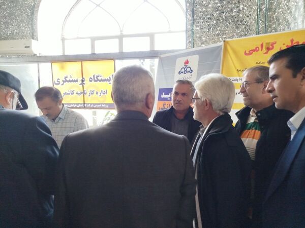 میز خدمت نماز جمعه کاشمر با حضور کارکنان شرکت گاز