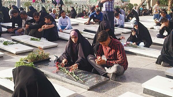 برپایی مراسم دعای عرفه در گلستان شهدای اصفهان