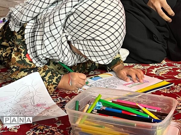 حضور کودکان در اجتماعات که میدان را خالی نمی کنند