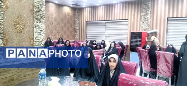 اعزام دانش‌آموزان دختر اصفهانی به حج عمره مفرده