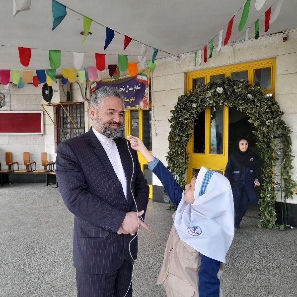  مسابقات دست‌نوشته‌های طلایی در دبستان آرمیتا مصلی‌نژاد 