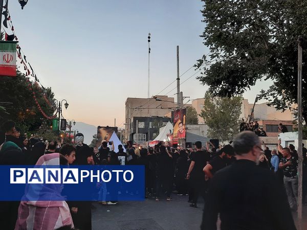 عشاق دلسوخته سیدالشهدا شام غریبان را با آتش زدن خیمه‌‌ها به پایان رساندند