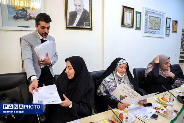  داوری و انتخاب آثار مرحله نهایی رویداد «فصلی از رویش جوانه‌ها»