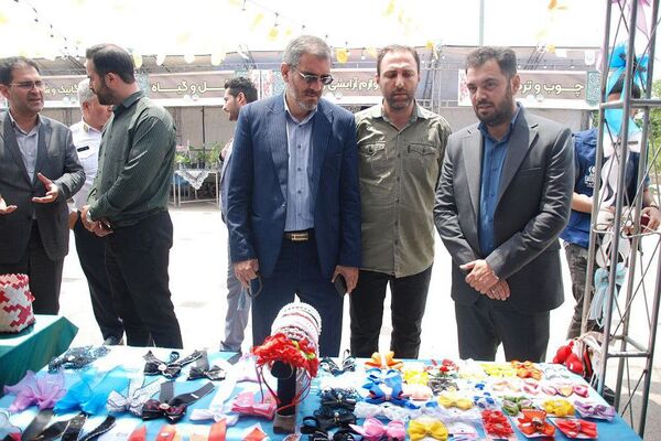 افتتاح نمایشگاه دهه ولایت در بوستان زیتون شهر قیامدشت