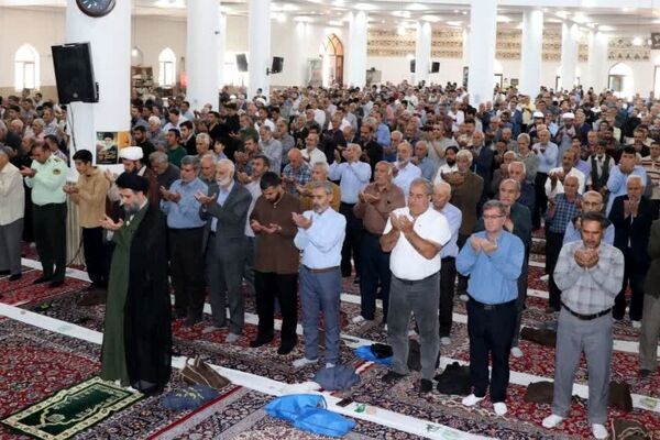 جلوه‌هایی از وحدت، ایمان و همدلی مردم نظرآباد در نماز جمعه 