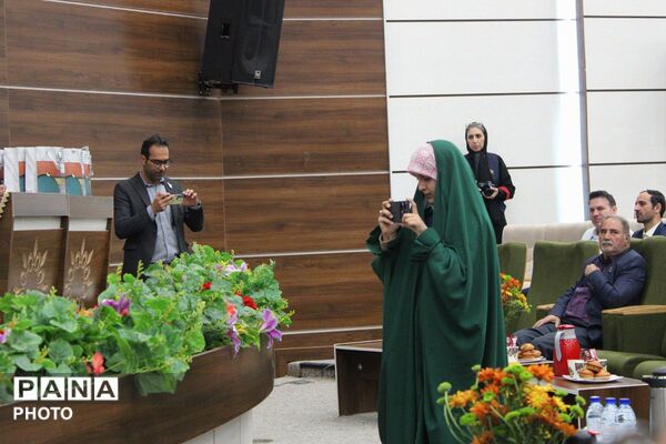 مراسم بزرگداشت مقام معلم در پردیس