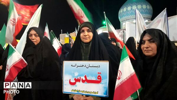 حضور حماسی مدارس قم در تجمعات شبانه آستان مقدس امامزاده موسی مبرقع(ع)