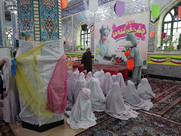 برگزاری جشن تکلیف پایه  سومی های مدرسه ناهید نخودی
