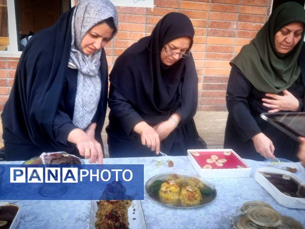 جشنواره غذای سالم و‌ معرفی غذاهای محلی در شهرستان بروجن