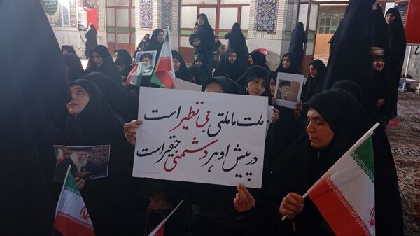 خروش شیر زنان چهارمحال‌وبختیاری در حمایت از رهبر انقلاب