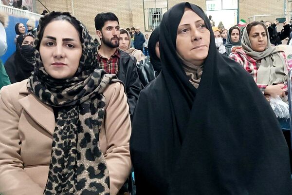 جشن باشکوه ایام الله دهه فجر در بهارستان‌دو
