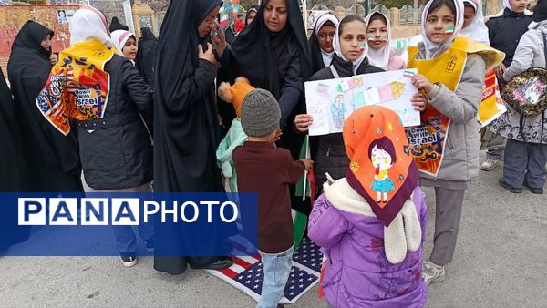 تجدید بیعت با آرمان‌های انقلاب