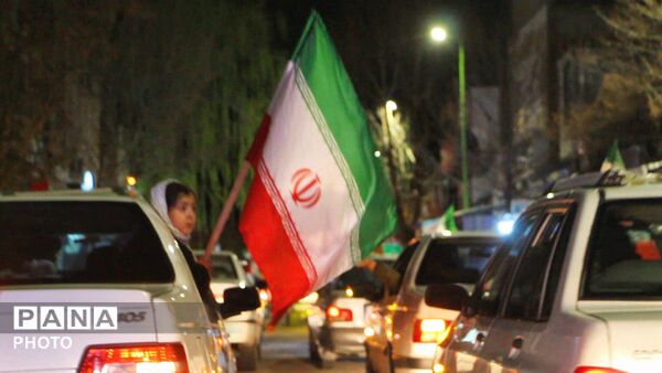 اتحاد و همبستگی شیر زنان و مردان غیور ایرانی در سراسر ایران 