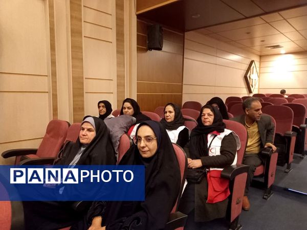 تجلیل از خیرین، پیشکسوتان و داوطلبان فعال جمعیت هلال احمر شهرستان جاجرم 