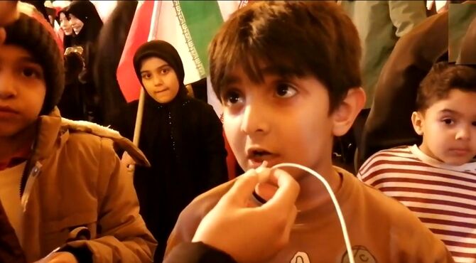 تجمعات شبانه مردم انقلابی قم در هیات رزمندگان اسلام