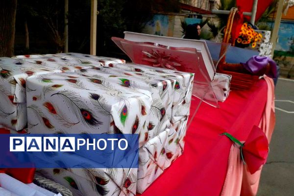 برگزاری مراسم افطار در مدرسه حضرت زینب ناحیه یک ری