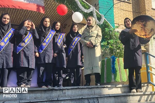 گرامیداشت هفته بهداشت روان در دبیرستان حضرت مریم ناحیه دو شهرری 