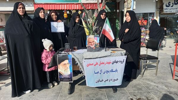 برپایی ایستگاه صلواتی به مناسبت سالگرد شهادت سردار سلیمانی در آشخانه
