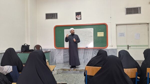 همایش اجرایی‌سازی سند منشور اقامه نماز در استان البرز