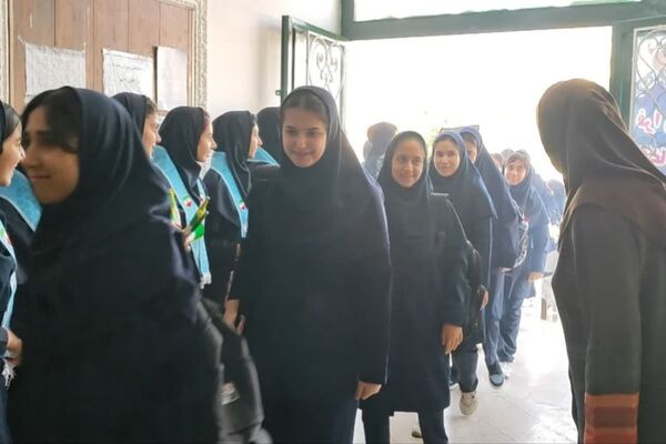 جشن بازگشایی مدارس در دبیرستان الزهرا(س) ناحیه چهار شیراز