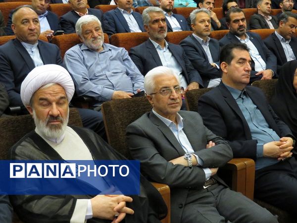 آیین تجلیل از معلمان نمونه استانی در بجنورد