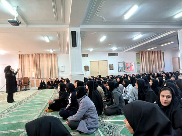 دیدار آیت الله دژکام با فرهنگیان شهرستان بیضا 