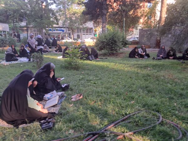 مراسم دعای عرفه درجوار شهدای گمنام پارک وحدت شهرستان آشخانه
