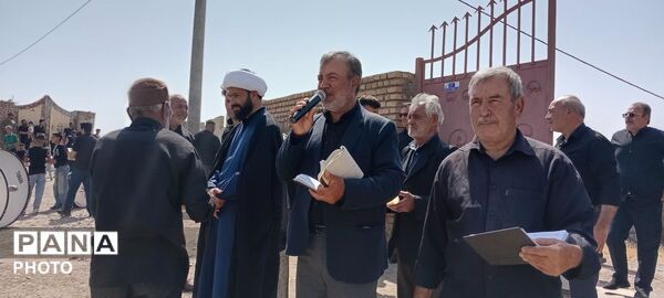 حرکت دسته های عزاداری در روستای فرشه