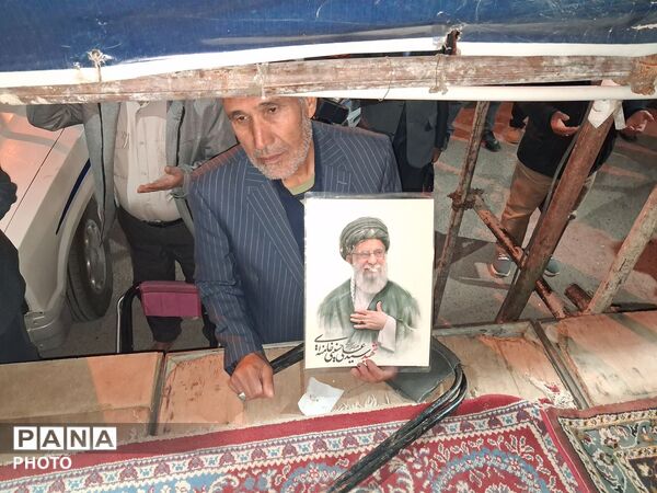 تجمع شبانهٔ شهروندان در پنجاه‌ونهمین شب یادبود در بلوار فضل