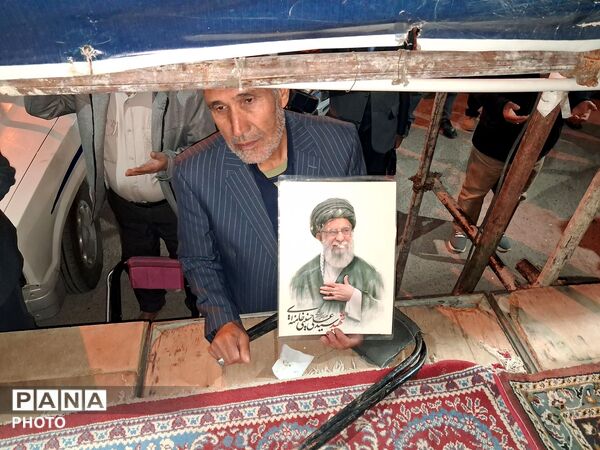 تجمع شبانهٔ شهروندان در پنجاه‌ونهمین شب یادبود در بلوار فضل
