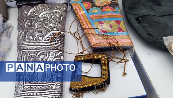 نمایشگاه آثار و دست‌سازه‌های هنرجویان در شهر رویدر