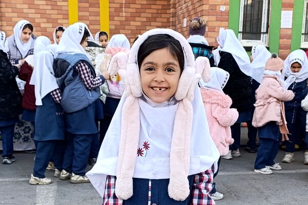 برپایی بازارچه کسب‌و‌کار در مدرسه شهدای پانزده خرداد قرچک