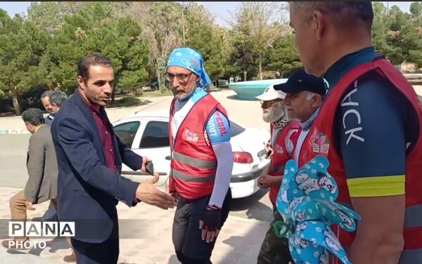 جلوه‌هایی از حضور کاروان دوچرخه سواری «ترکیه تا میناب» در قم