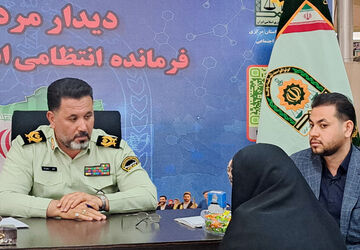 میز خدمت فرماندهی انتظامی استان مرکزی؛ پل ارتباطی بین مردم و پلیس در هفته انتظامی