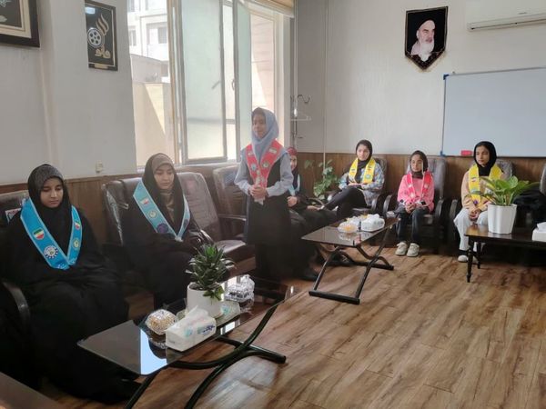 دیدار دانش‌آموزان پیشتاز با مدیر سازمان دانش‌آموزی خراسان رضوی