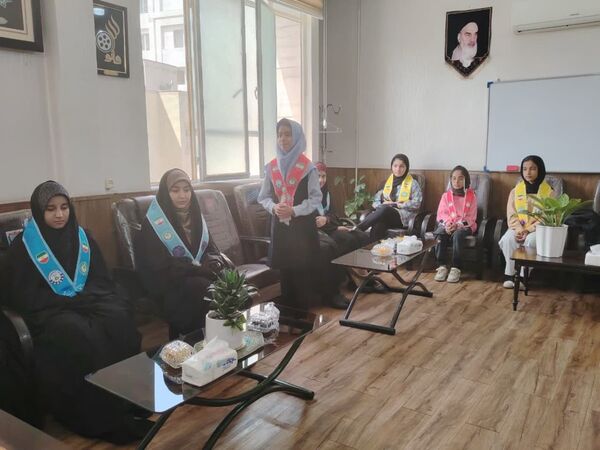 دیدار دانش‌آموزان پیشتاز با مدیر سازمان دانش‌آموزی خراسان رضوی