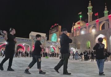 مراسم باشکوه عزاداری شب اربعین حسینی در مشهداردهال کاشان