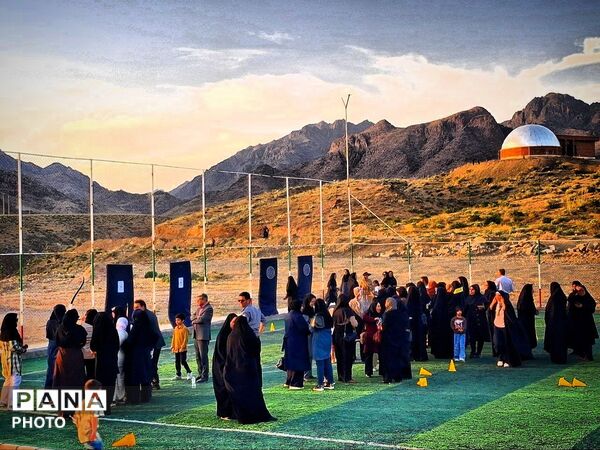 دومین روز برنامه طبیعت گردی «هم قدم با بهار» 