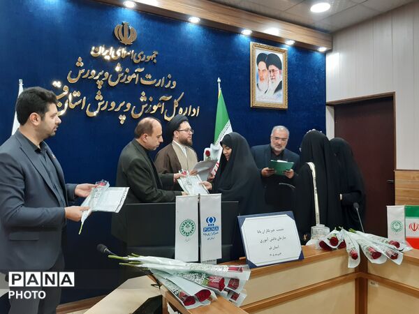 نشست صمیمی خبرنگاران پانا با مدیرکل آموزش و پرورش قم
