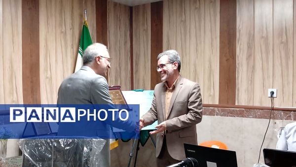 افتتاحیه دبیرخانه کشوری دانش‌آموز پژوهنده و فناور شهرستا‌ن‌های استان تهران در شهرستان ملارد 