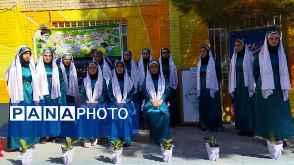 جشن عاطفه‌ها در مدارس اسکو