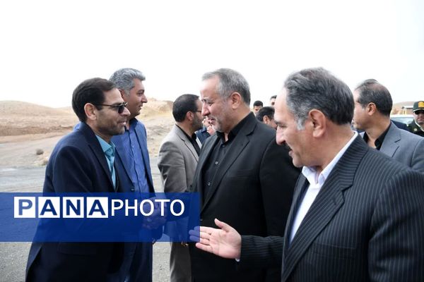 بازدید استاندار خراسان جنوبی از نوروزگاه و سیاه چادر عشایری درمیان