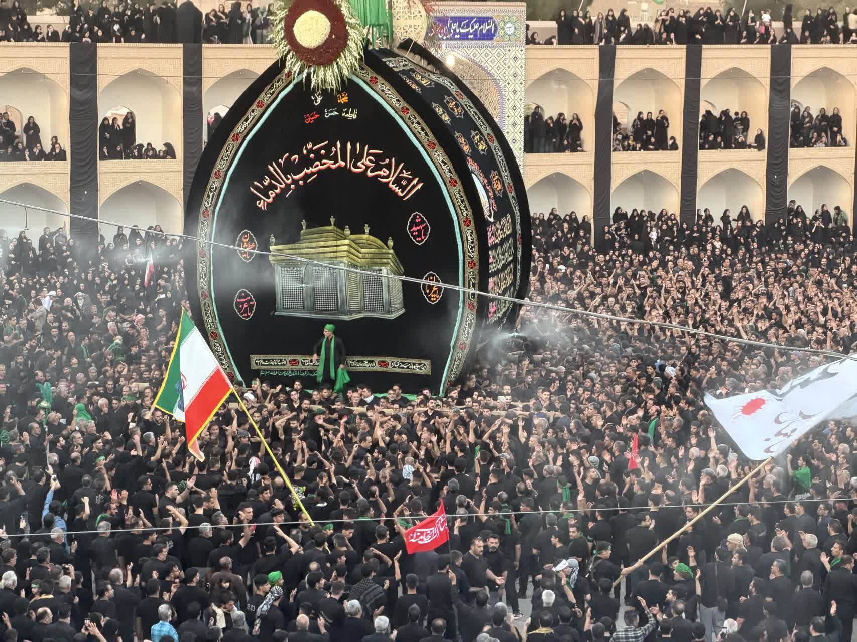 عزاداری ظهر عاشورا در اشکذر